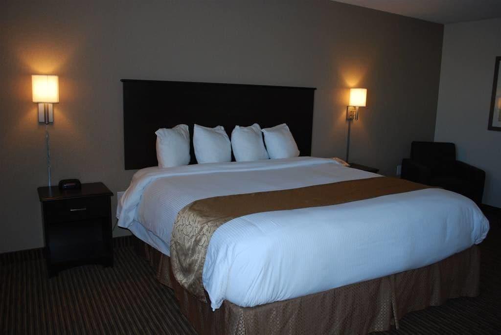 Quality Inn & Suites Томпсон Экстерьер фото
