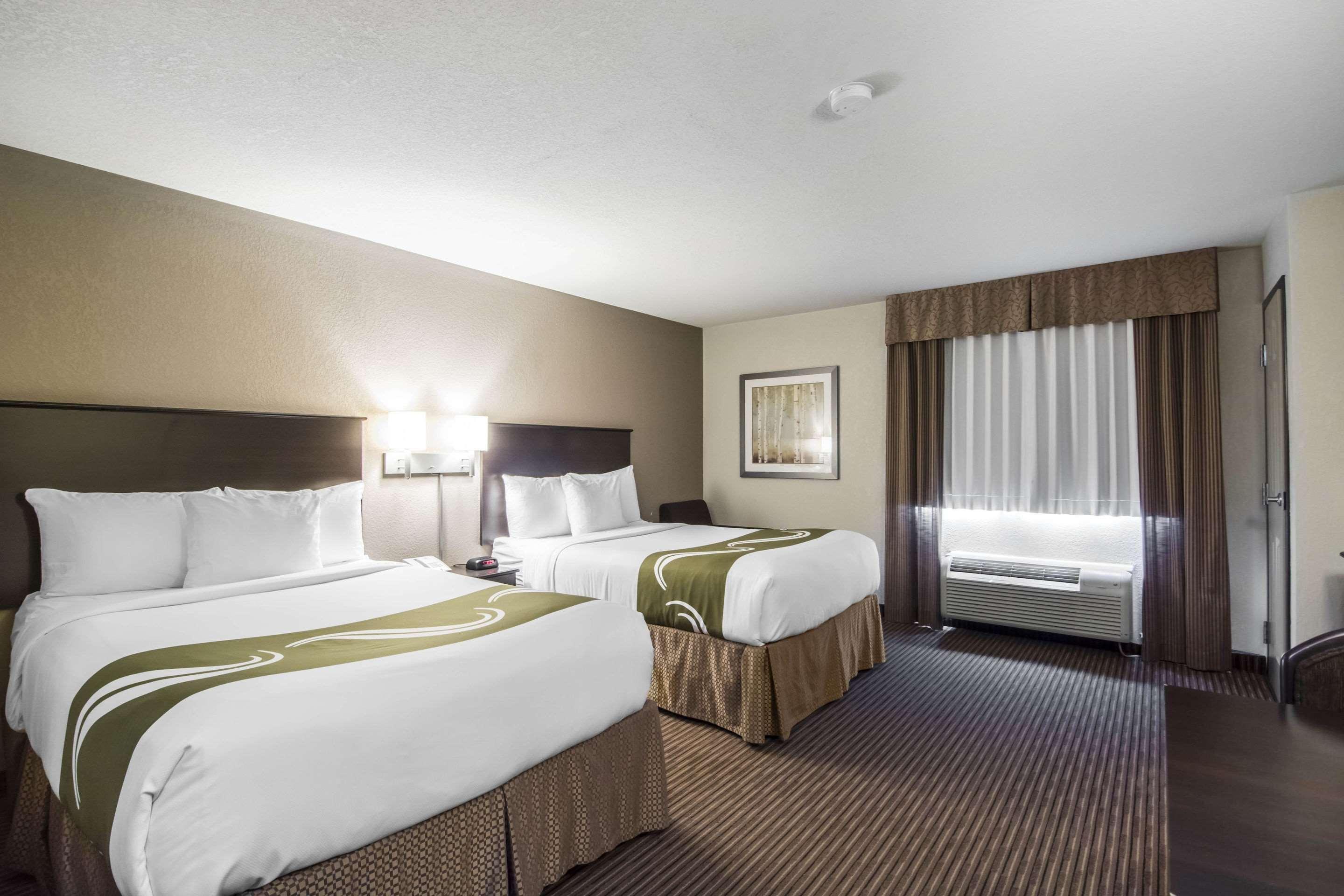 Quality Inn & Suites Томпсон Экстерьер фото