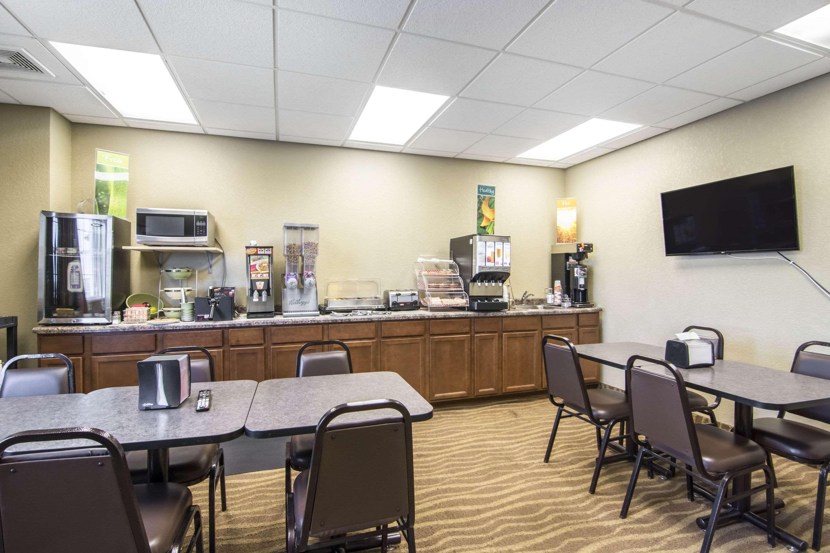 Quality Inn & Suites Томпсон Экстерьер фото